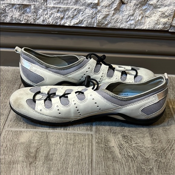 ECCO Womens White and Gray comfort walking shoes size 41 / 10 or 10 1/2 - Picture 7 of 9